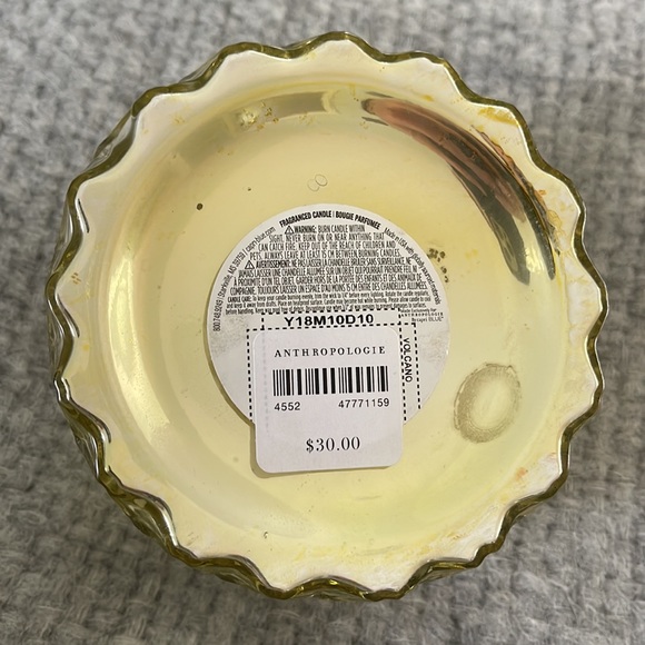 NWT Anthropologie Capri Blue iconic Volcano fragrance candle. Sold out online! - Picture 6 of 7
